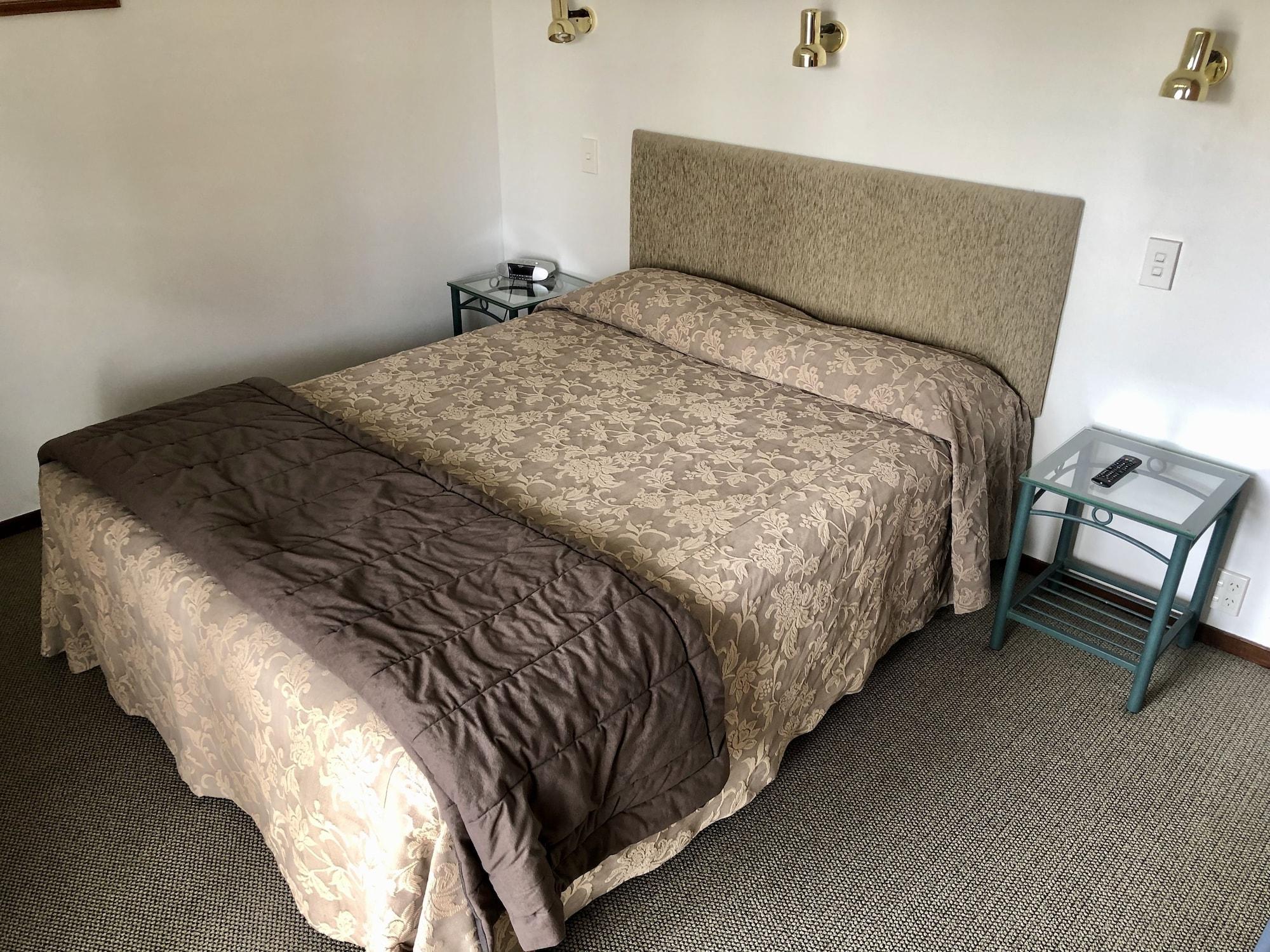Teal Motor Lodge Гизбърн Екстериор снимка
