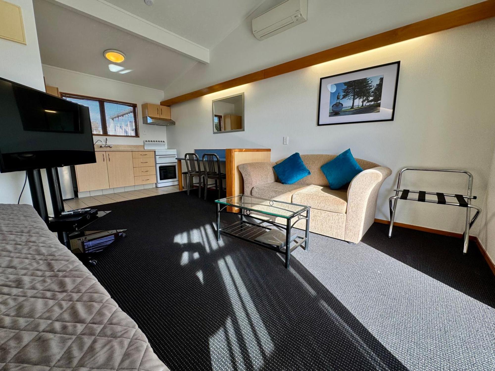 Teal Motor Lodge Гизбърн Екстериор снимка