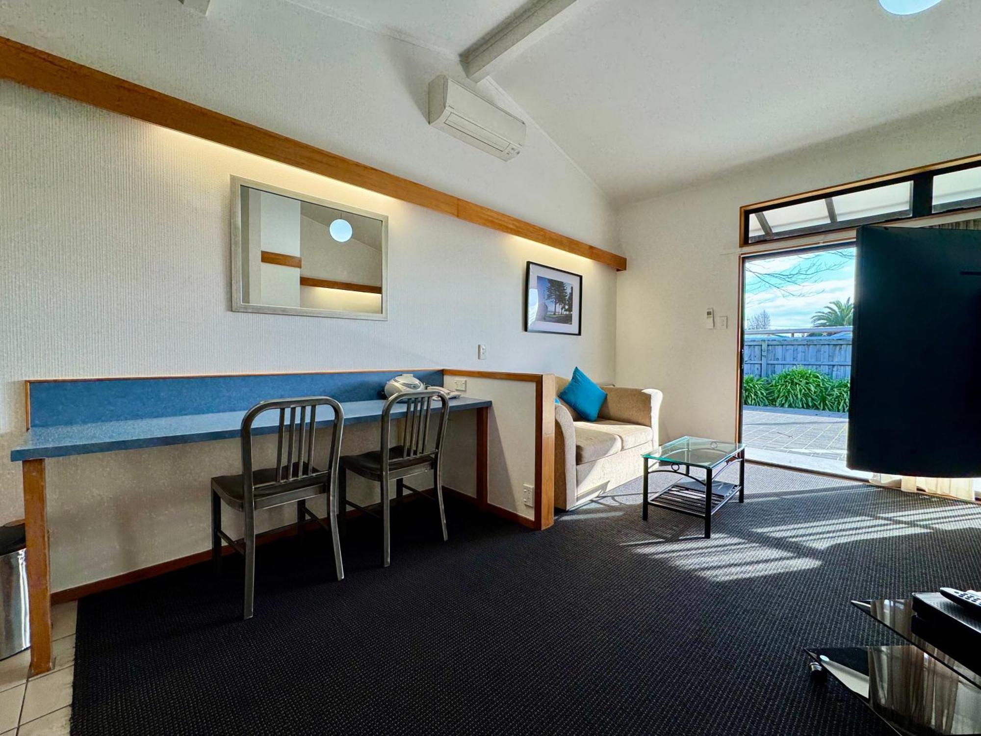 Teal Motor Lodge Гизбърн Екстериор снимка